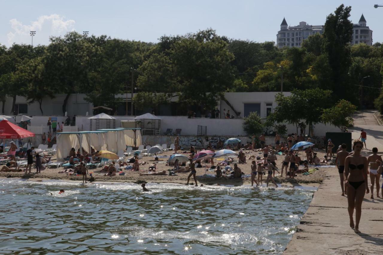 Номер С Видом На Море В Отраде Odessa Exteriör bild
